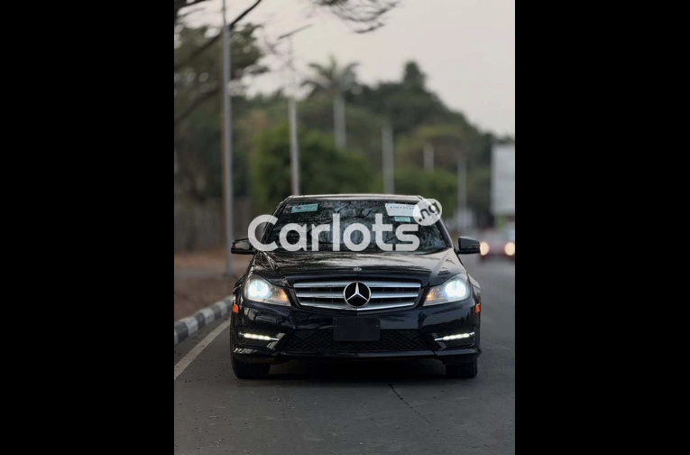 2013 Mercedes Benz C300 Foreign Used - 2/7