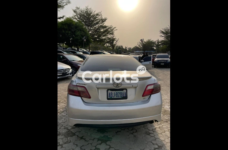 Registered 2008 Toyota Camry for sale in Abuja, FCT - thumbnail 5