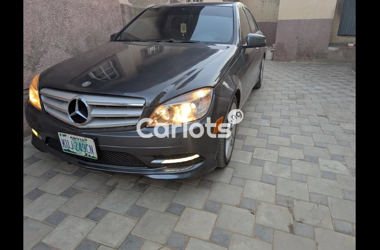 2011 Mercedes Benz C300 - 1/7