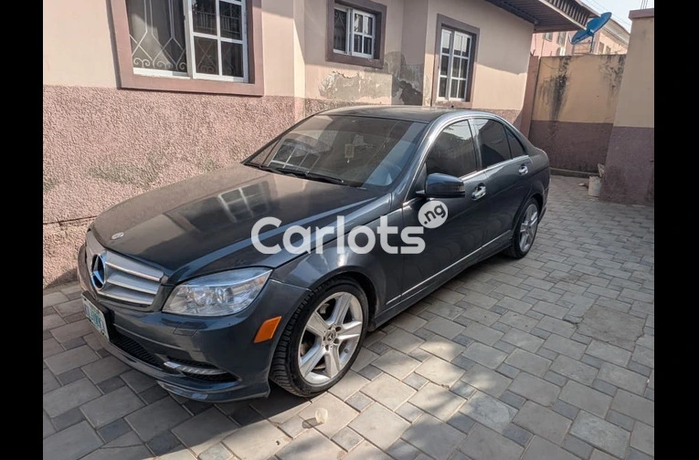 2011 Mercedes Benz C300 for sale in Kano, Kano - photo 6 of 7