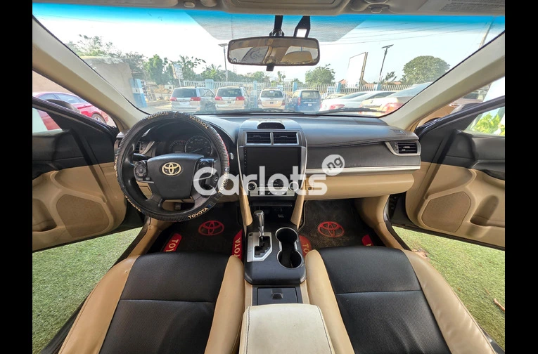 Nigerian Used 2014 Toyota Camry Spider for sale in Ilorin, Kwara - photo 2 of 5