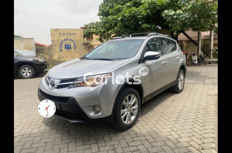 PREMIUM FIRST BODY 2014 TOYOTA RAV4 LIMITED AWD