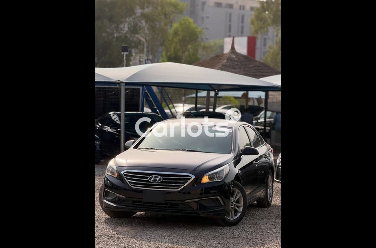 Extremely Clean 2016 Hyundai Sonata - 1/7