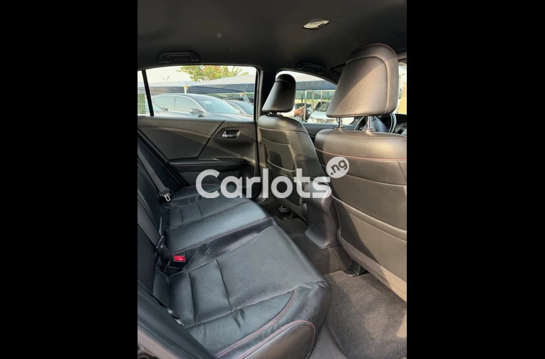 Foreign Used 2017 Honda Accord LX for sale in Abuja, FCT - photo 3 of 7