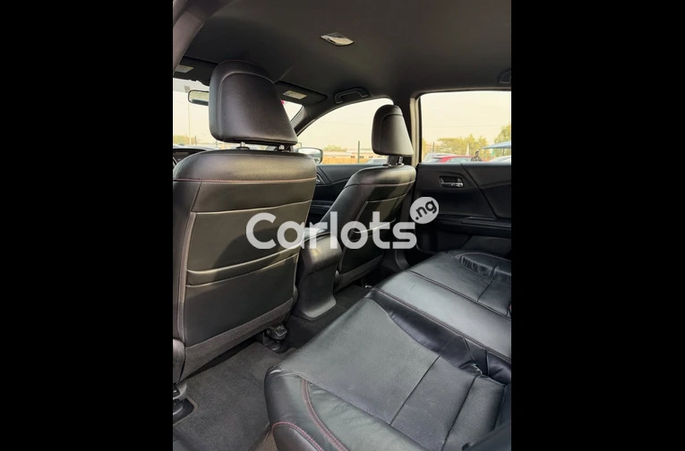 Foreign Used 2017 Honda Accord LX for sale in Abuja, FCT - thumbnail 5