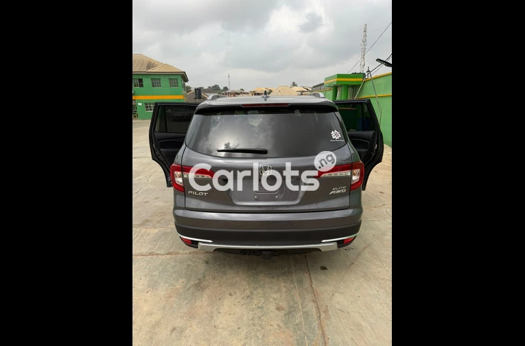 2019 Honda Pilot Elite AWD Foreign used for sale in Ikeja, Lagos - thumbnail 4