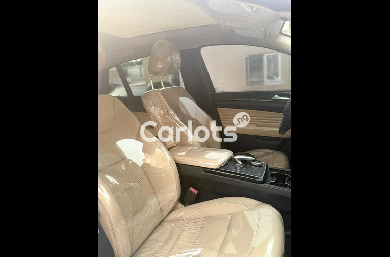 Nigerian Used 2016 Mercedes Benz GLE 450 AMG COUPE for sale in Lekki, Lagos - photo 3 of 6
