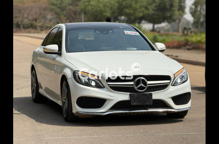 2016 MERCEDES BENZ C300 FULL OPTION