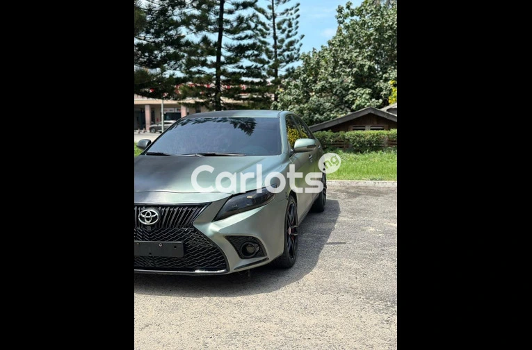 Nigerian Used 2010 TOYOTA CAMRY SE for sale in Lagos - photo 2 of 5