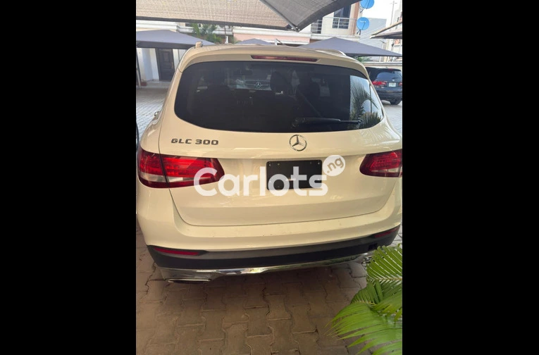 2016 Mercedes Benz GLC 300 Foreign used Accident free for sale in Lekki, Lagos - photo 6 of 7