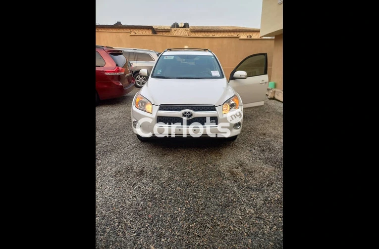 FOREIGN USED 2010 TOYOTA RAV4 LIMITED V6