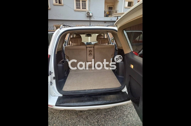 FOREIGN USED 2010 TOYOTA RAV4 LIMITED V6 for sale in Lagos, Lagos - thumbnail 4
