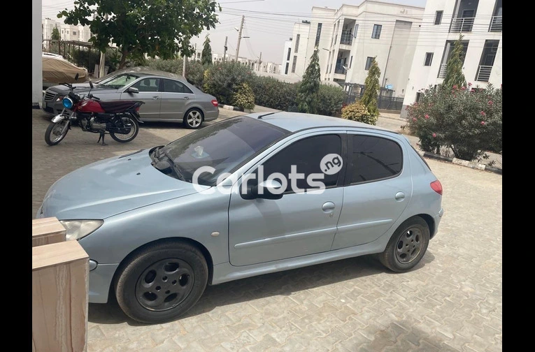 PEUGEOT 206 AUTOMATIC - 6/7