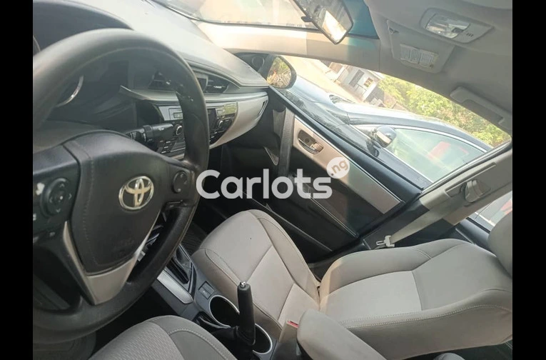 2015 Toyota Corolla - 3/4