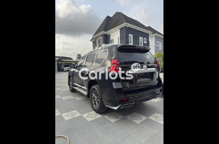 FOREIGN USED 2017 TOYOTA LANDCRUISER PRADO TXL - 7/7