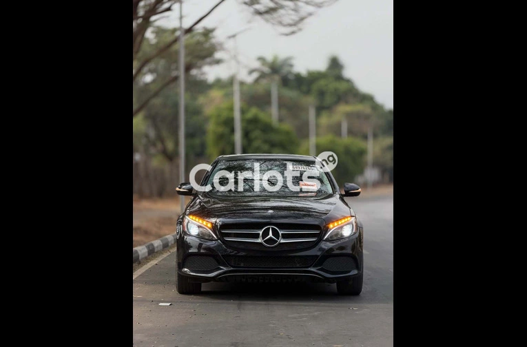 2015 Mercedes-Benz C300 - 2/7
