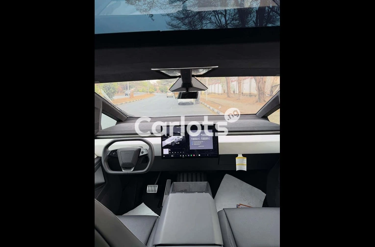 2025 Tesla Cybertruck FOREIGN USED for sale in Asokoro, FCT - thumbnail 4