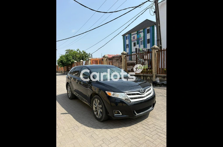 2013 TOYOTA VENZA XLE FULL OPTION 4CYL FOR SALE for sale in Lagos, Lagos - photo 2 of 7