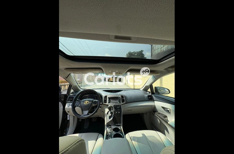 2013 TOYOTA VENZA XLE FULL OPTION 4CYL FOR SALE for sale in Lagos, Lagos - photo 3 of 7