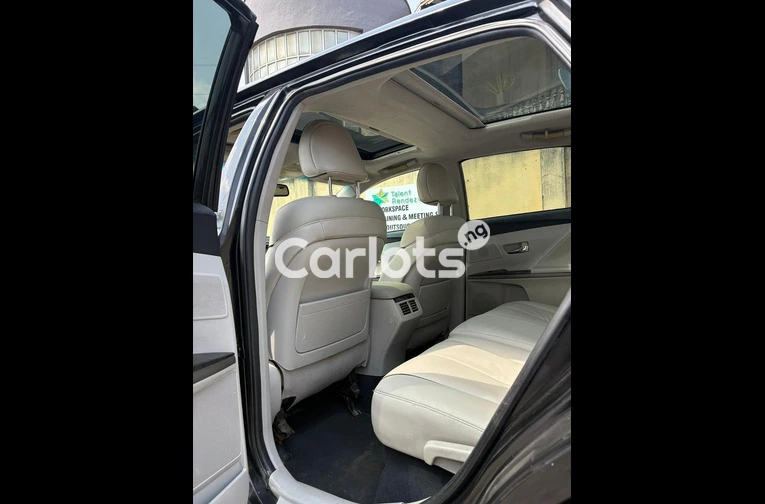 2013 TOYOTA VENZA XLE FULL OPTION 4CYL FOR SALE for sale in Lagos, Lagos - thumbnail 4