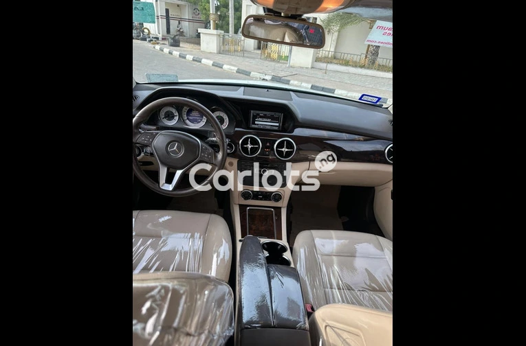 2013 Mercedes Benz GLK350 - 2/7