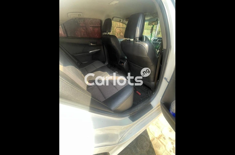 PURE FIRST BODY 2013 TOYOTA CAMRY SPORT for sale in Surulere, Lagos - thumbnail 3