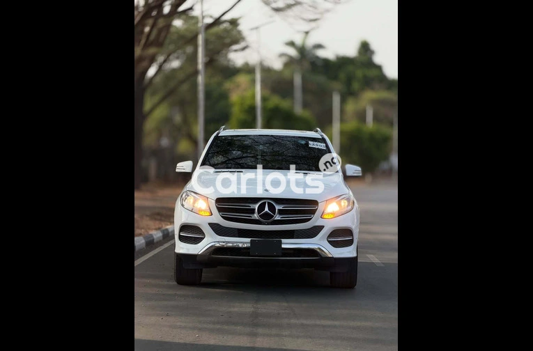 Foreign Used 2016 Mercedes-Benz GLE350 for sale in Asokoro, FCT - photo 2 of 7
