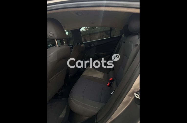 Foreign Used 2017 Chevrolet Cruze for sale in Asokoro, FCT - photo 6 of 7