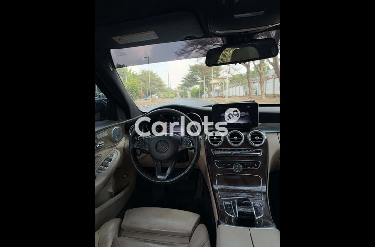 Foreign Used 2016 Mercedes-Benz C400 for sale in Asokoro, FCT - photo 4 of 7