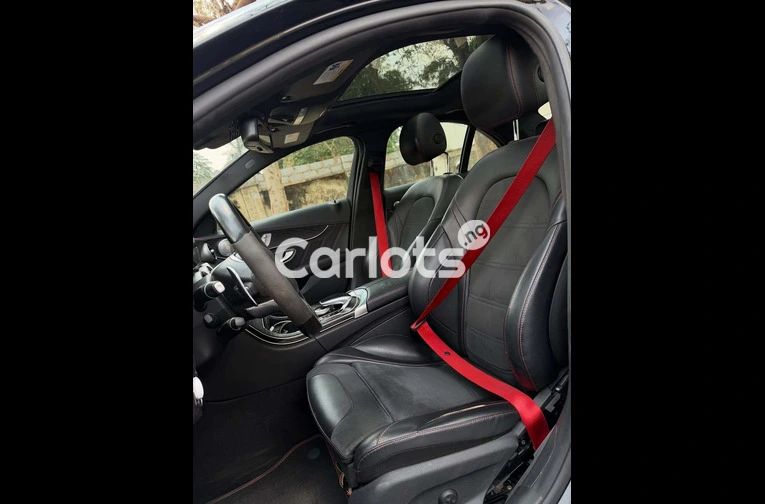 Foreign Used 2017 Mercedes-Benz AMG C43 for sale in Asokoro, FCT - photo 5 of 7