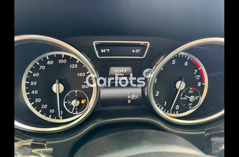 FOREIGN USED 2015 MERCEDES BENZ ML350 WITH 360CAM for sale in Amuwo Odofin, Lagos - photo 2 of 7