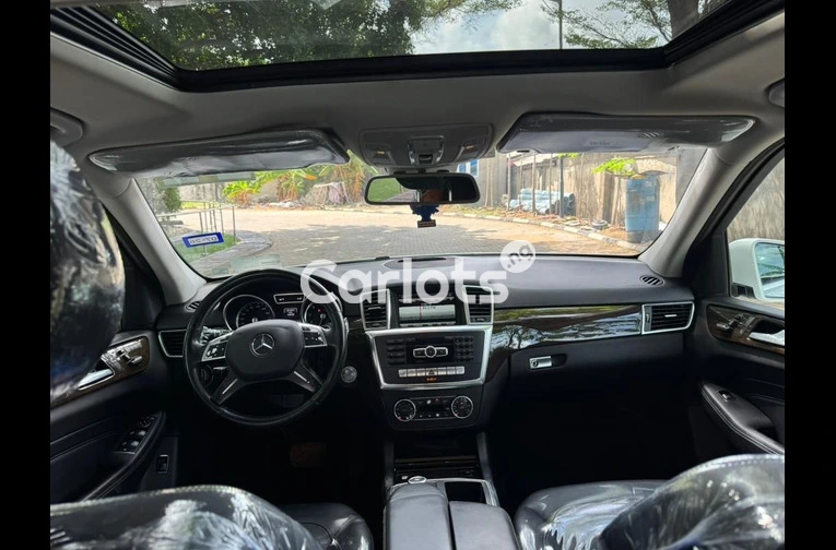 FOREIGN USED 2015 MERCEDES BENZ ML350 WITH 360CAM for sale in Amuwo Odofin, Lagos - photo 3 of 7