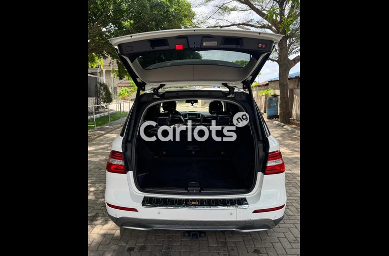FOREIGN USED 2015 MERCEDES BENZ ML350 WITH 360CAM for sale in Amuwo Odofin, Lagos - thumbnail 5