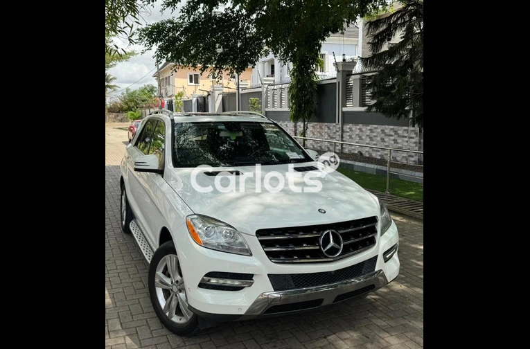 FOREIGN USED 2015 MERCEDES BENZ ML350 WITH 360CAM for sale in Amuwo Odofin, Lagos - photo 6 of 7