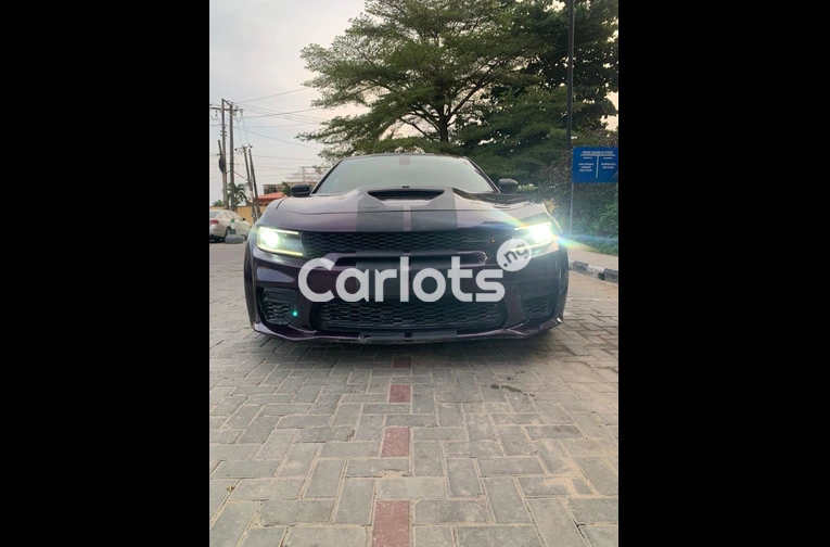 Dodge Charger 2021 - 1/5