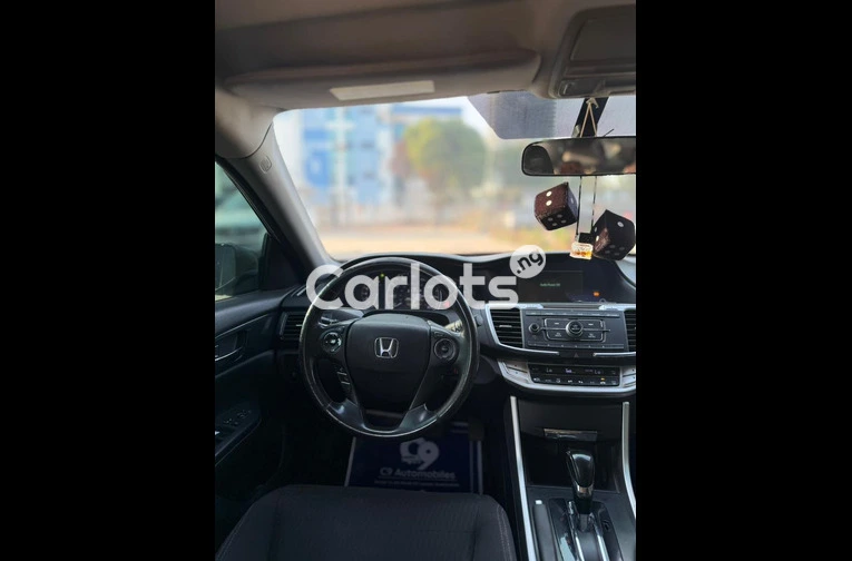 Nigerian used Honda Accord sport 2014 model - 4/7