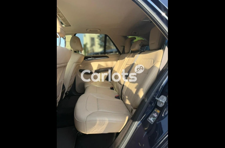 Foreign used Mercedes Benz GLE350 2017 model for sale in Abuja, FCT - thumbnail 2