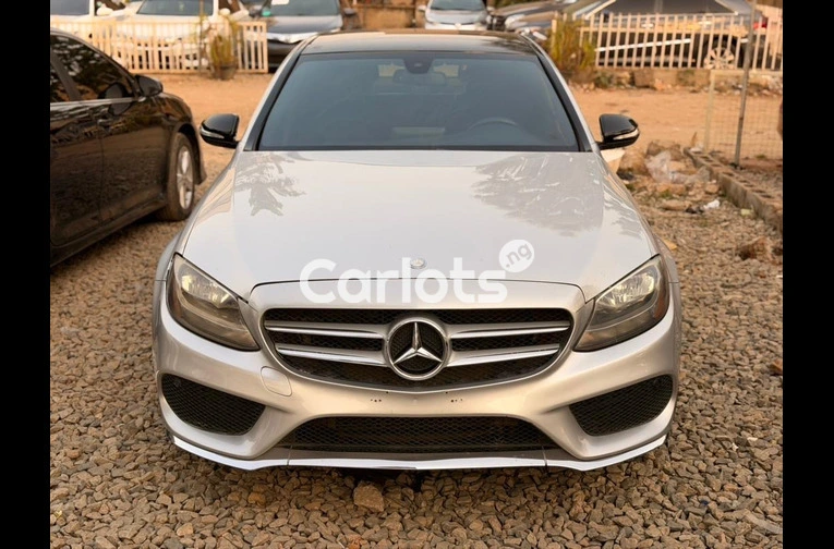 2015 MERCEDES BENZ C300 - 1/7