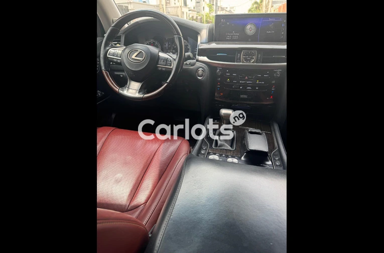 2016 Lexus LX570 Sport - 4/5