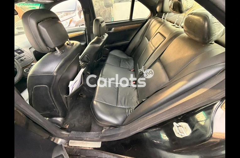 2010 Mercedes Benz C350 for sale in Garki, FCT - photo 3 of 4