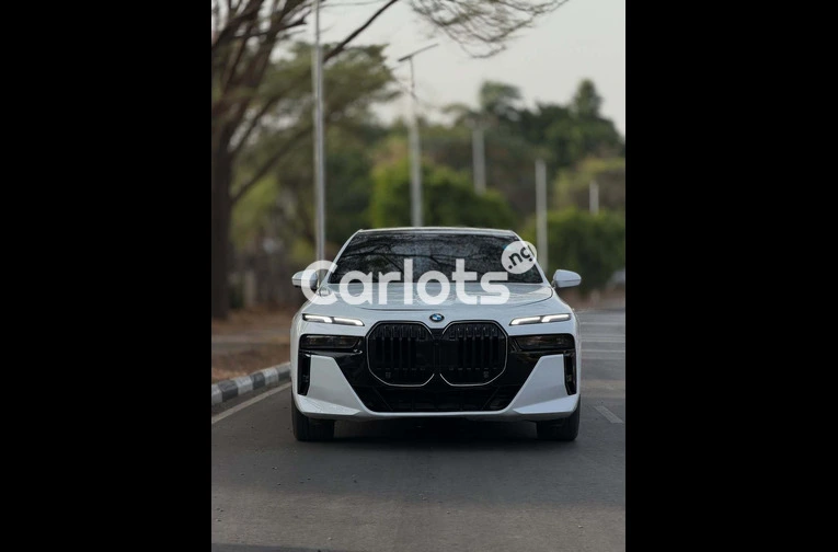 Foreign Used 2025 BMW 7 Series for sale in Asokoro, FCT - photo 2 of 7