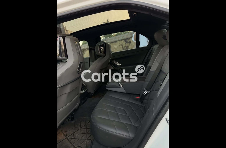 Foreign Used 2025 BMW 7 Series for sale in Asokoro, FCT - thumbnail 6