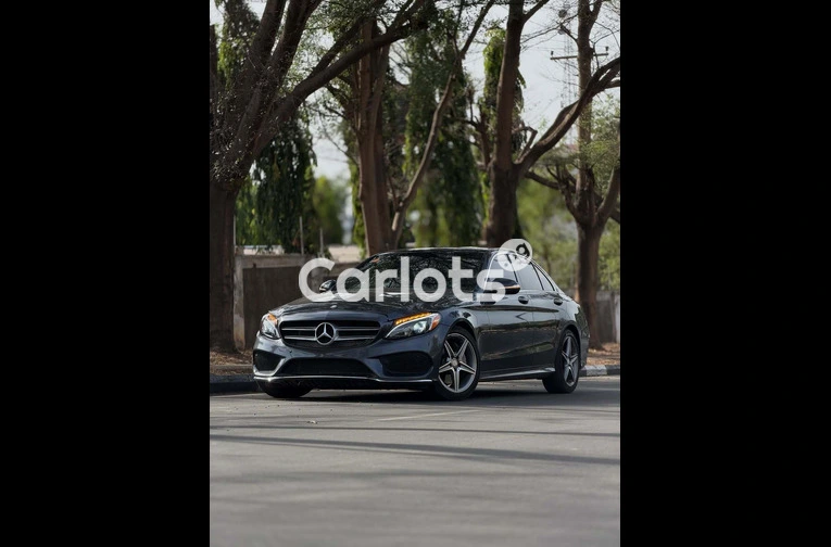 2015Mercedes Benz C400 Foreign Used for sale in Asokoro, FCT - photo 1 of 4