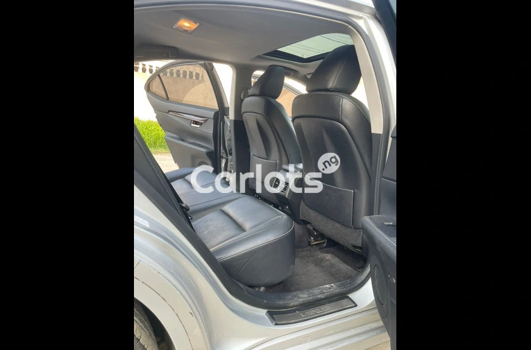 2013 Foreign Lexus ES350 - 2/6