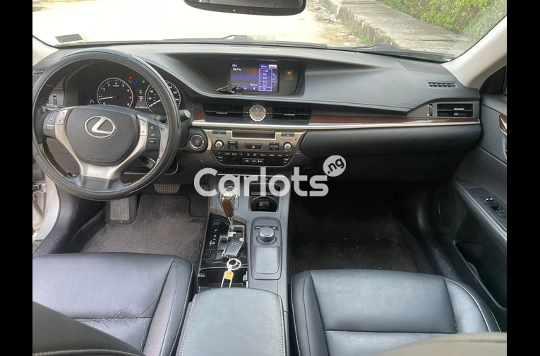 2013 Foreign Lexus ES350 for sale in Apese, Lagos - photo 3 of 6