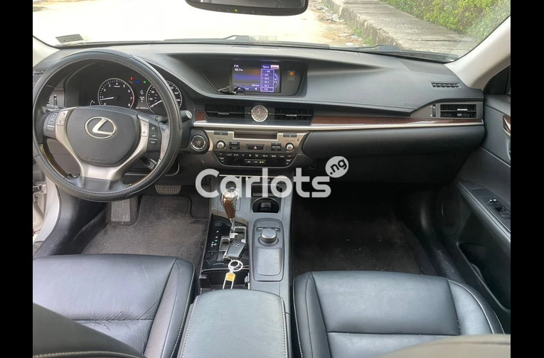 2013 Foreign Lexus ES350 - 3/6