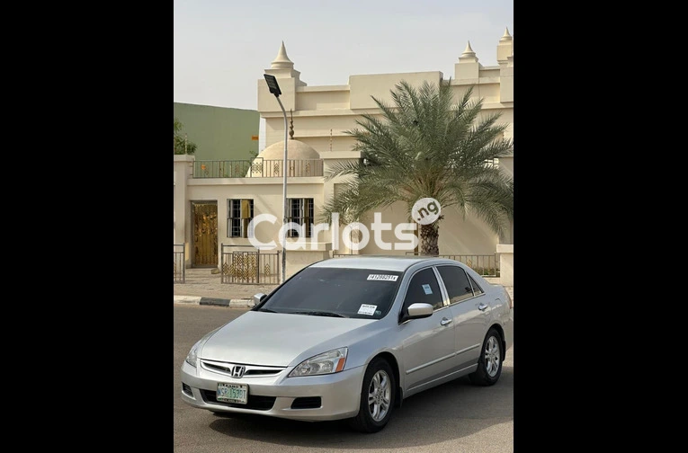 CLEAN 2006 HONDA ACCORD DC - 1/7