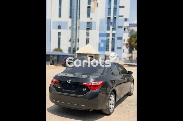 Foreign used 2014 Toyota Corolla LE - 1/7