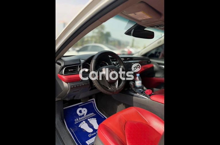 Nigerian used 2019 Toyota Camry XSE for sale in Abuja, FCT - photo 4 of 7