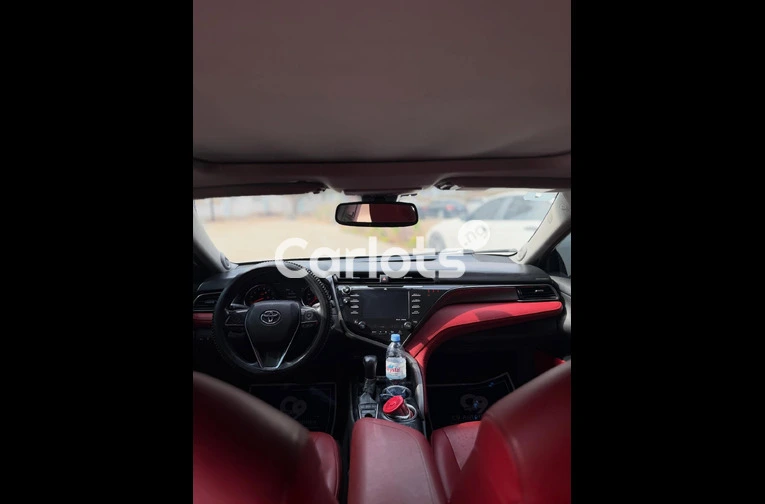 Nigerian used 2019 Toyota Camry XSE for sale in Abuja, FCT - photo 5 of 7